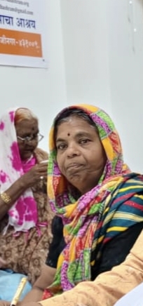 माई वृद्धाश्रमातील माता
